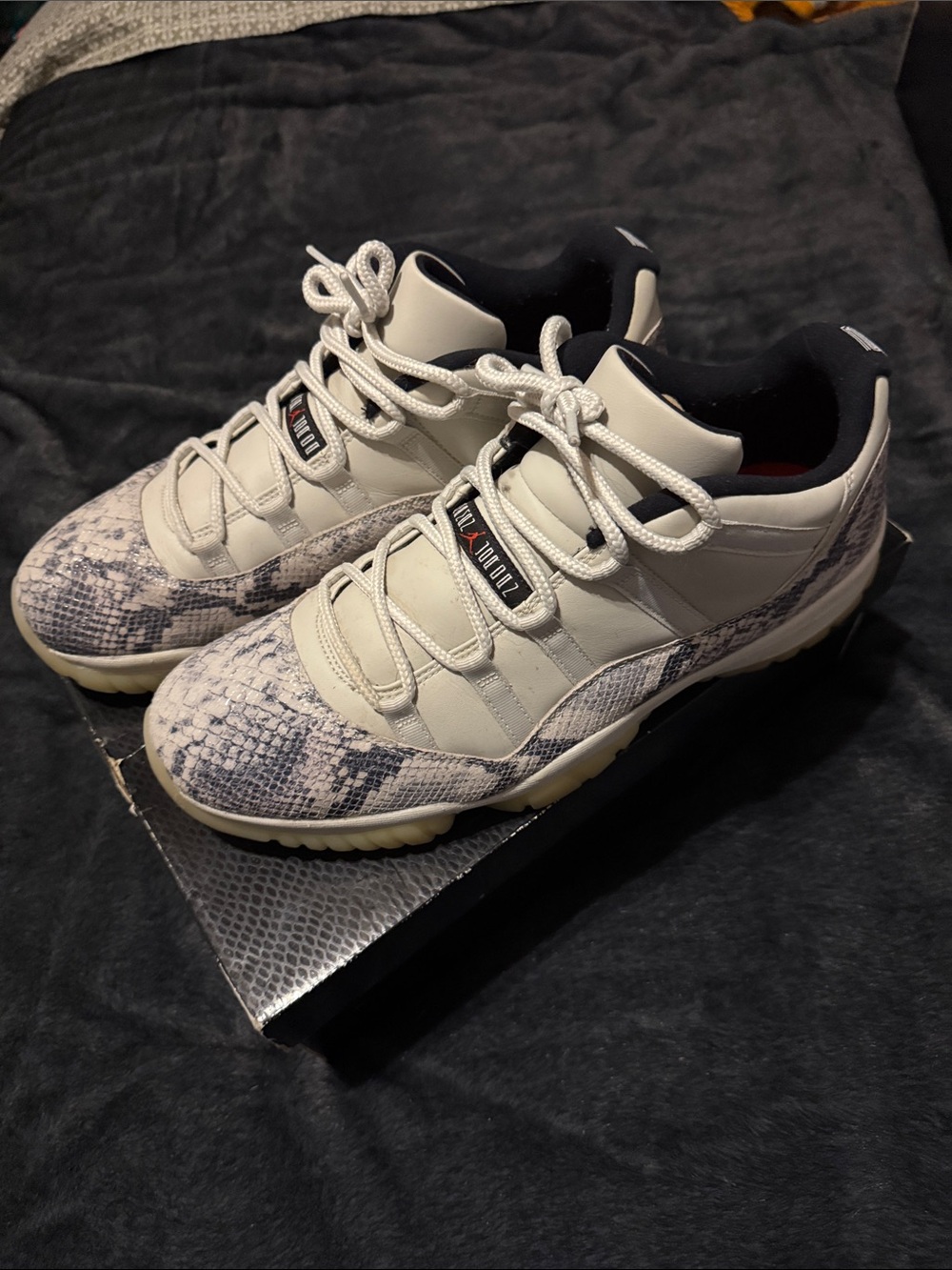 Jordan 11 retro low le men’s size 14 like new